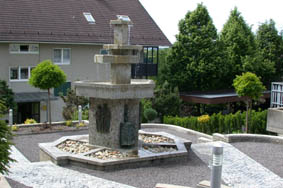 Brunnen bei der Raiffeisenbank